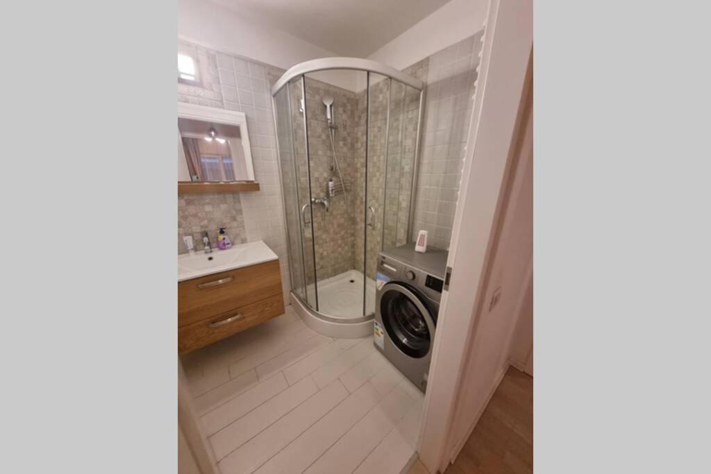 Park Residence 5, 2 Bedroom Apartment Bukarest Kültér fotó
