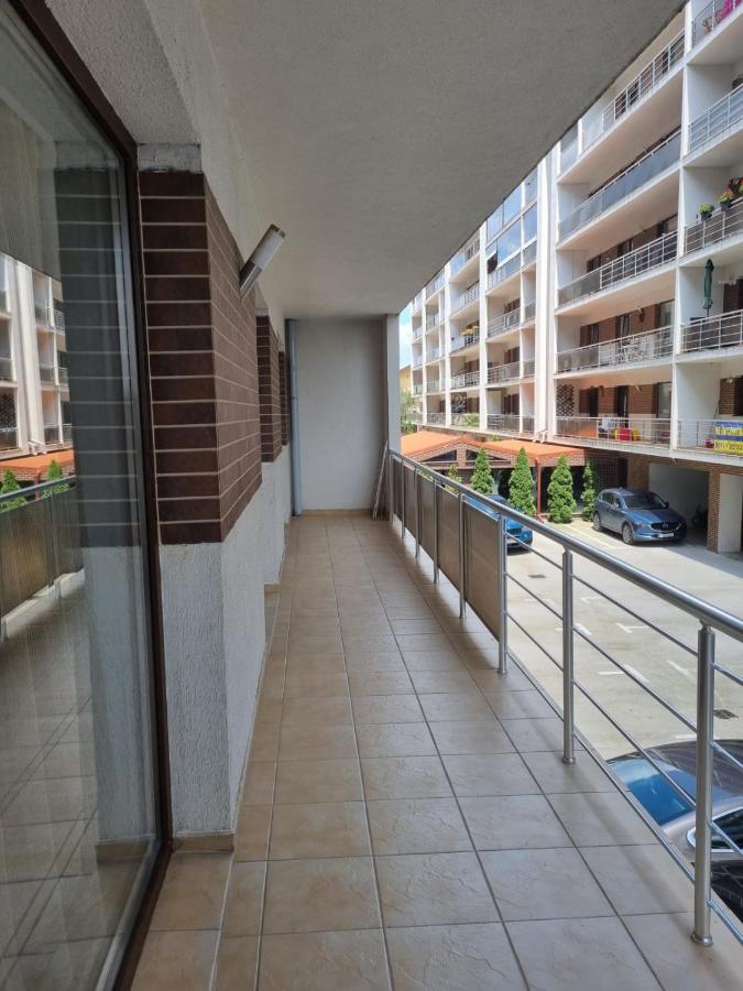 Park Residence 5, 2 Bedroom Apartment Bukarest Kültér fotó