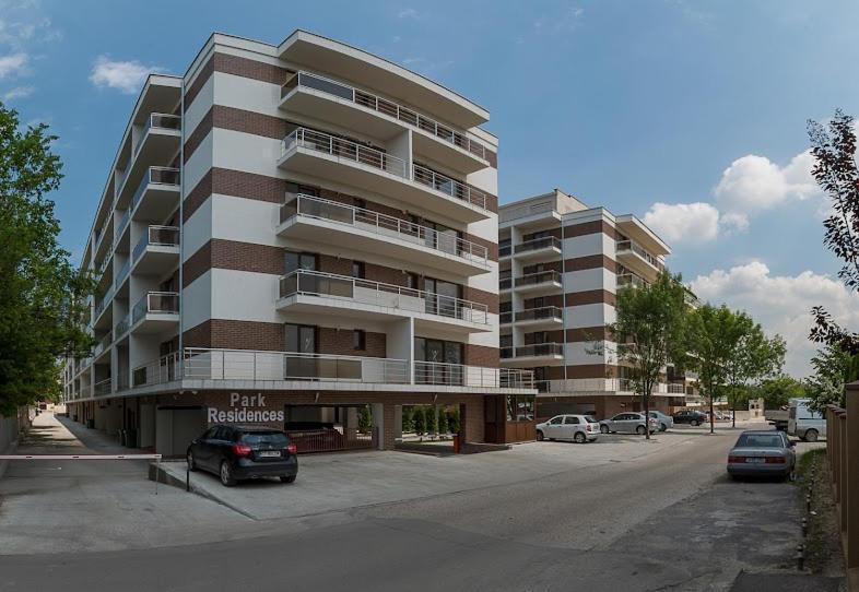 Park Residence 5, 2 Bedroom Apartment Bukarest Kültér fotó