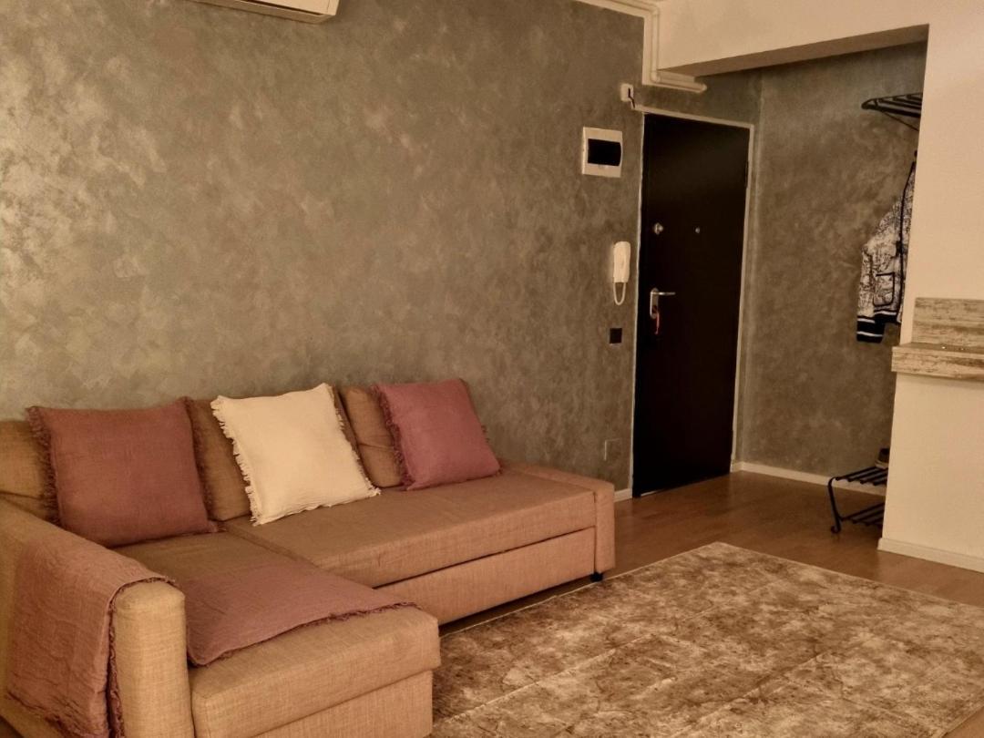 Park Residence 5, 2 Bedroom Apartment Bukarest Kültér fotó